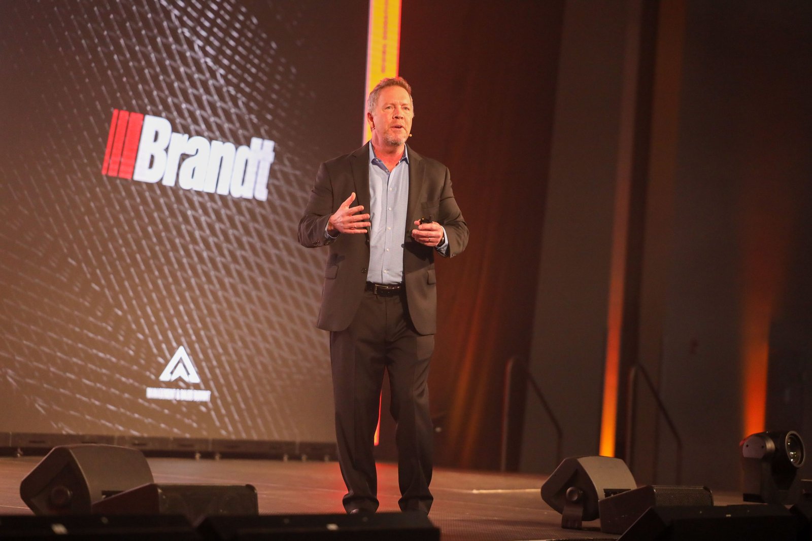 The Customer Service Speaker’s Guide to Building a Culture of Service Across All Departments